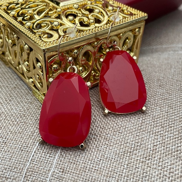 🌟♥️Vintage Gold and Red Drop Pierced Earrings♥️🌟Preloved - Picture 5 of 5